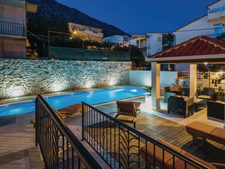 Vila Jadran Omiš Екстериор снимка