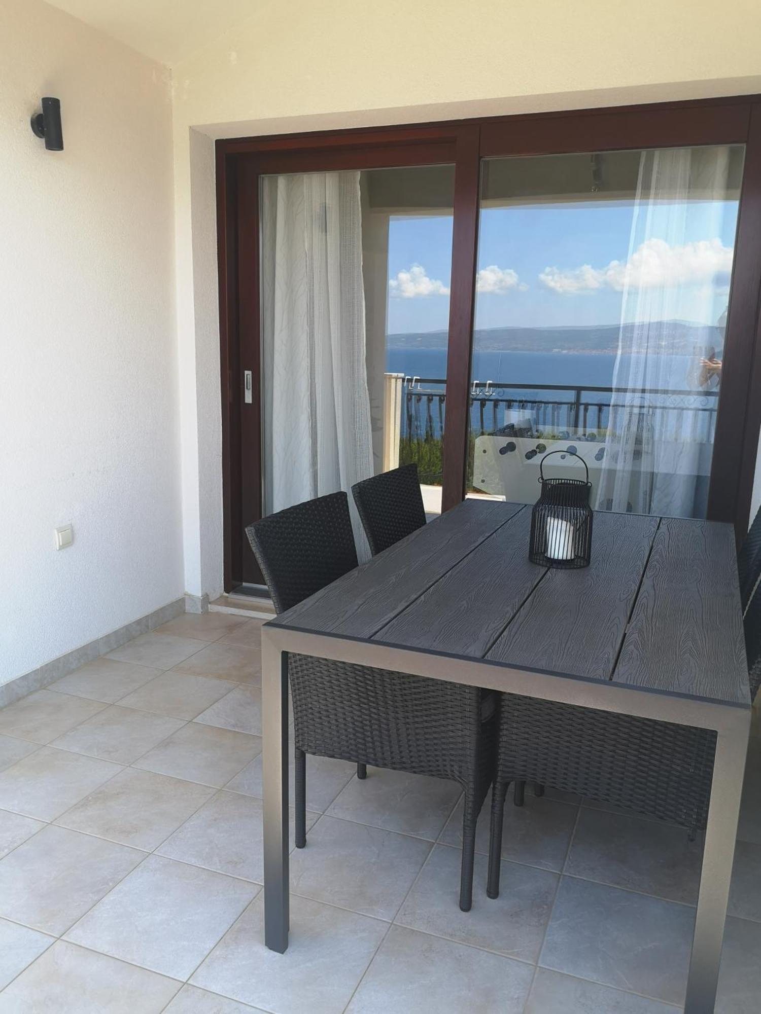Vila Jadran Omiš Екстериор снимка